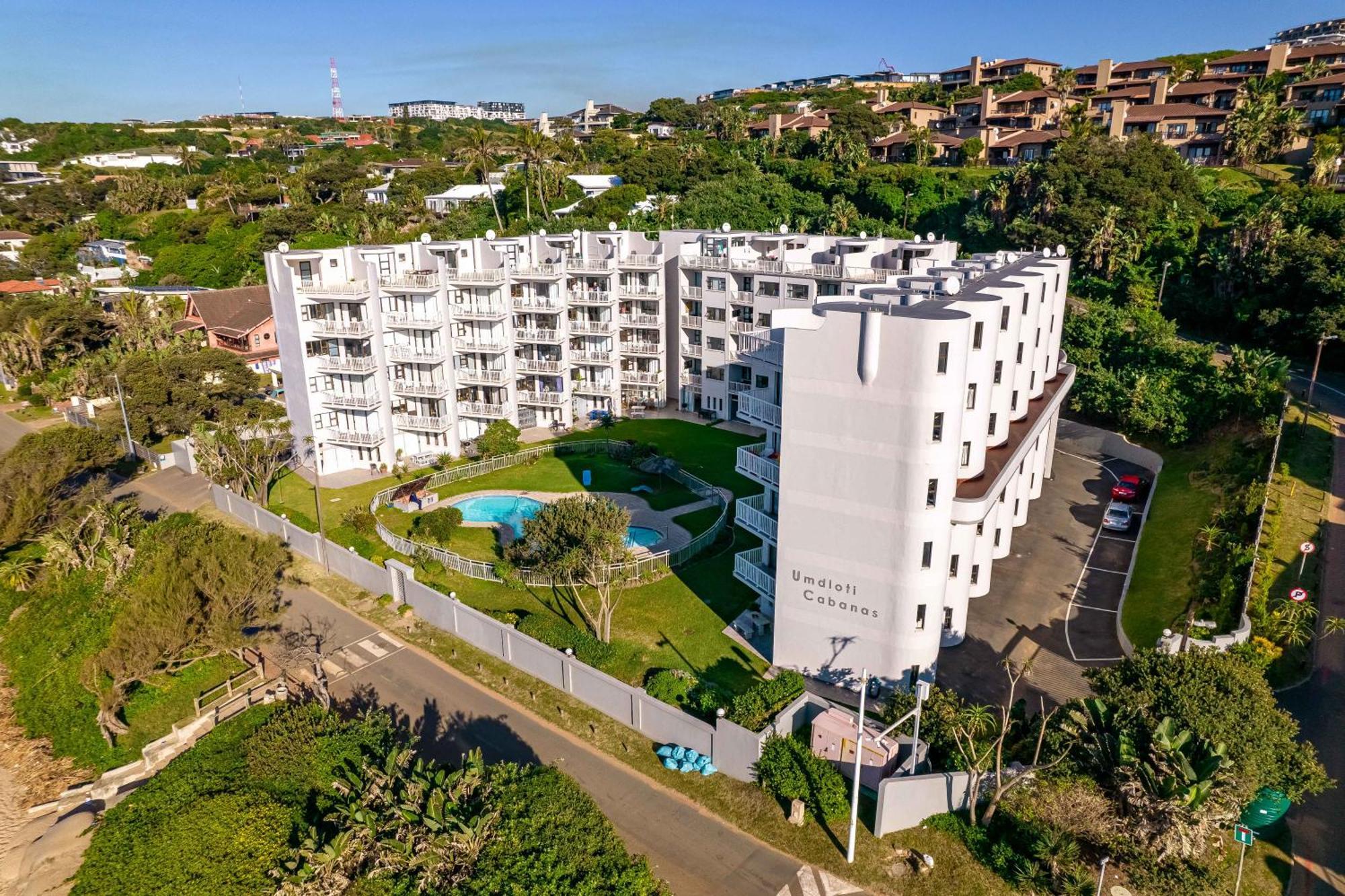 Apartment The Lookout Triplex At *